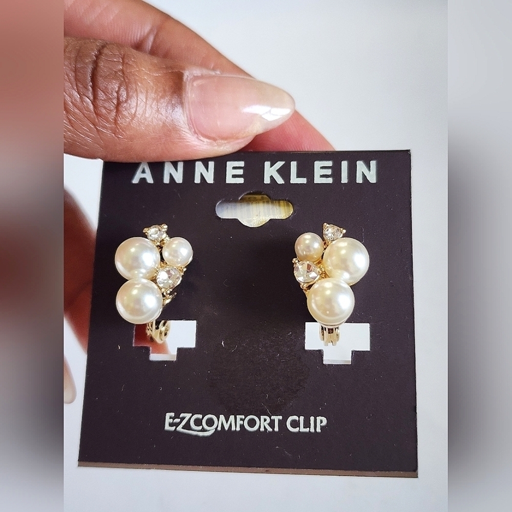 NWT Anne Klein Pearl & Imitation Diamonds Clip-On Earrings Set In Gold